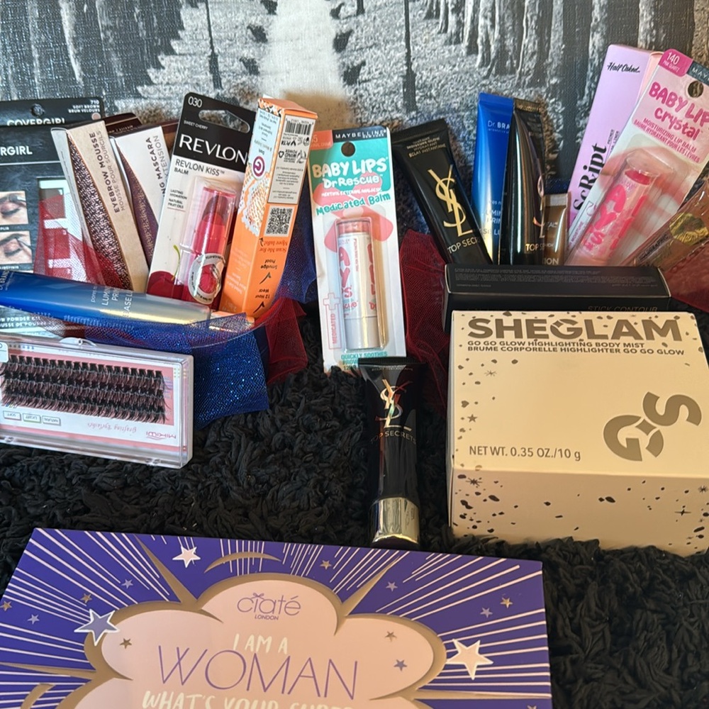 Ultimate makeup bundle - Picture 4 of 6